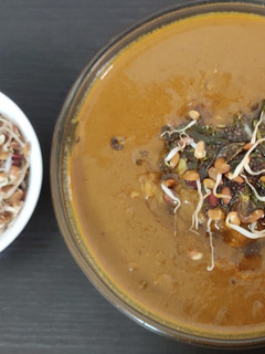 முளைக்கட்டிய கொள்ளு குழம்பு (Sprouted Horse gram Curry recipe in tamil) செய்முறை முக்கிய புகைப்படம்