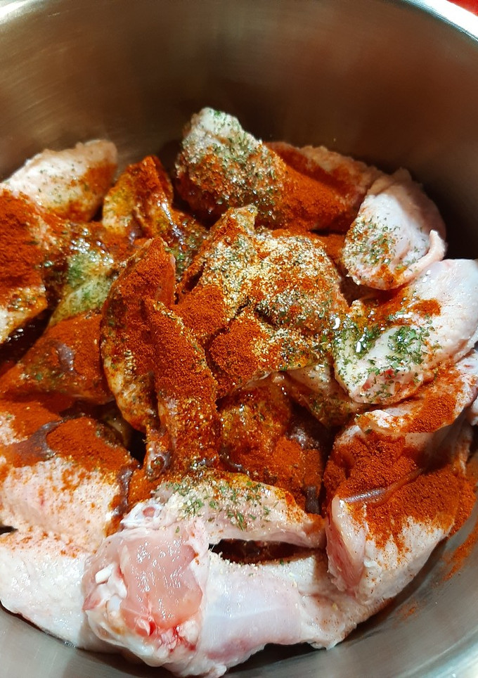Una foto de Alitas de pollo adobadas