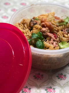 Una foto de Ensalada de pasta para tupper (semana 34 de embarazo!)