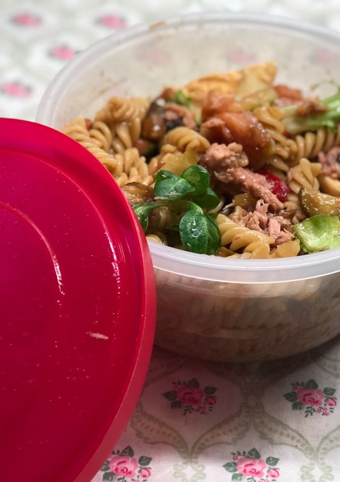 Una foto de Ensalada de pasta para tupper (semana 34 de embarazo!)