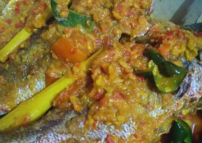 Resep Ikan  ekor kuning bumbu  rujak  oleh Endang S 345 Cookpad