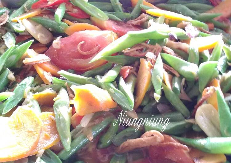  Resep  Oseng Buncis wortel porsi  besar  oleh Niung Niung 