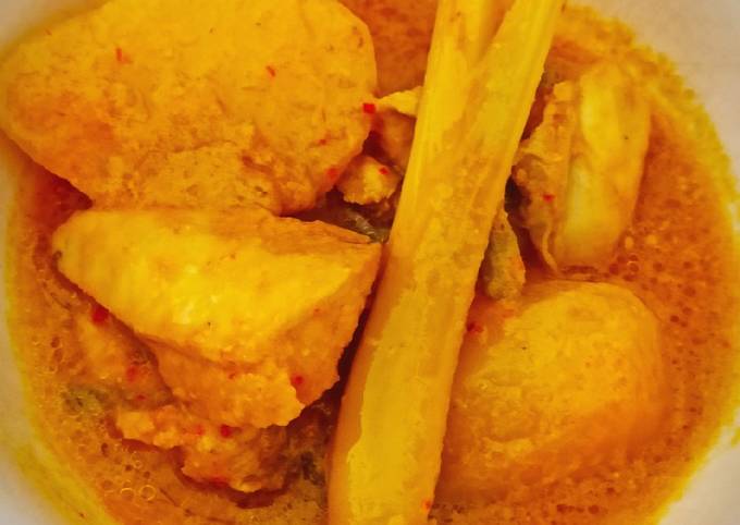 Ayam gulai padang