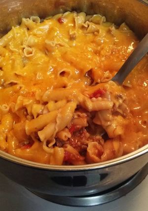 A picture of One Pot Cheeseburger Casserole.