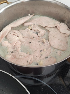 Una foto de Pechuga de pollo al roquefort