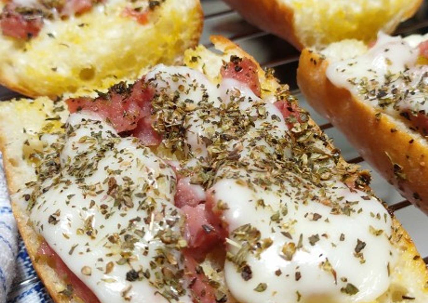 Baguette ham mozarella