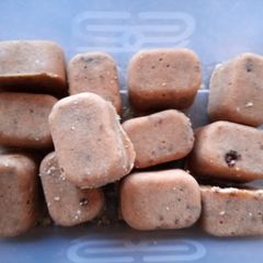 Maple and peanut butter tablets A picture of Maple and peanut butter tablets.