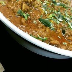 A picture of Prawn karahi (jhinga karahi).