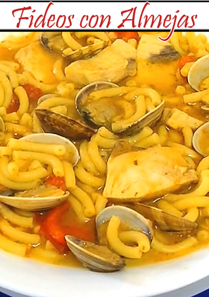 Una foto de Fideos con Almejas