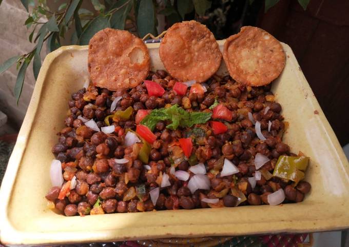 Step-by-Step Guide to Make Homemade Masaledaar Kaale Chaney