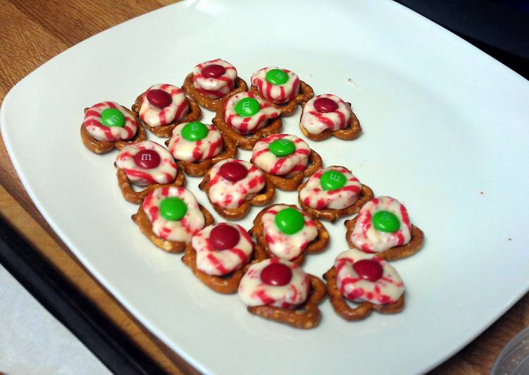 easy hershey holiday snack