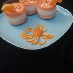 A picture of Orange ombre mousses.