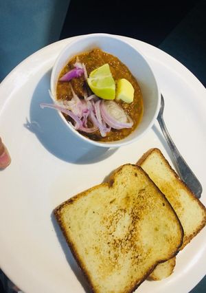 A picture of Pav bhaji.