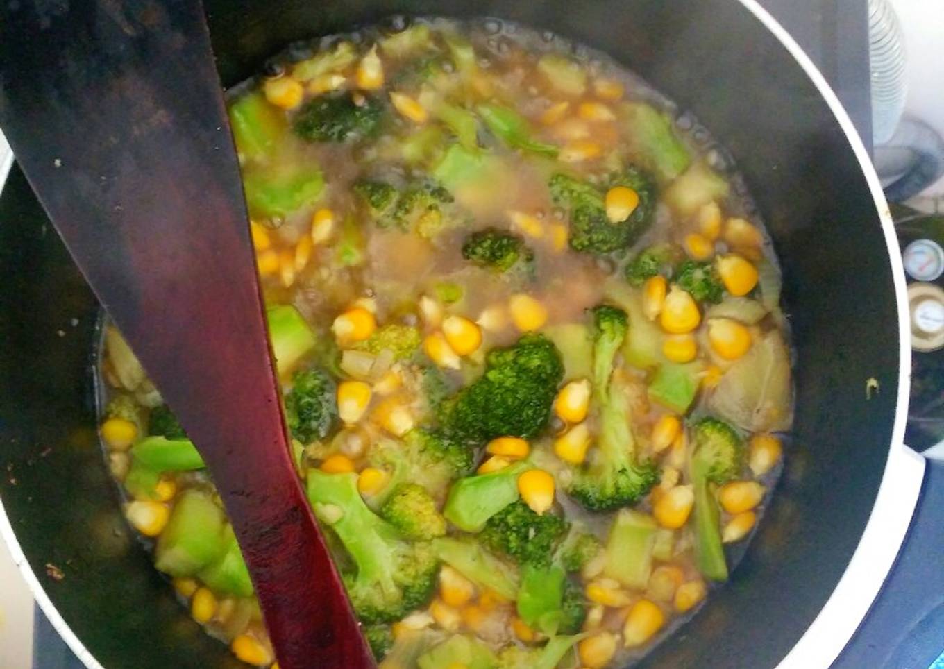 Tumis brokoli jagung enak juga
