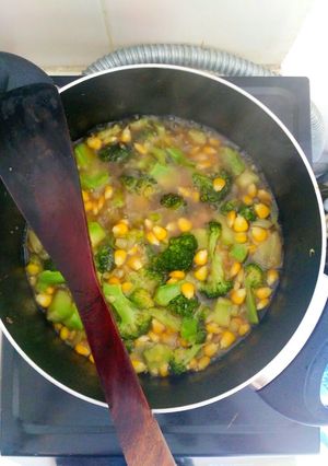 Foto resep Tumis brokoli jagung enak juga
