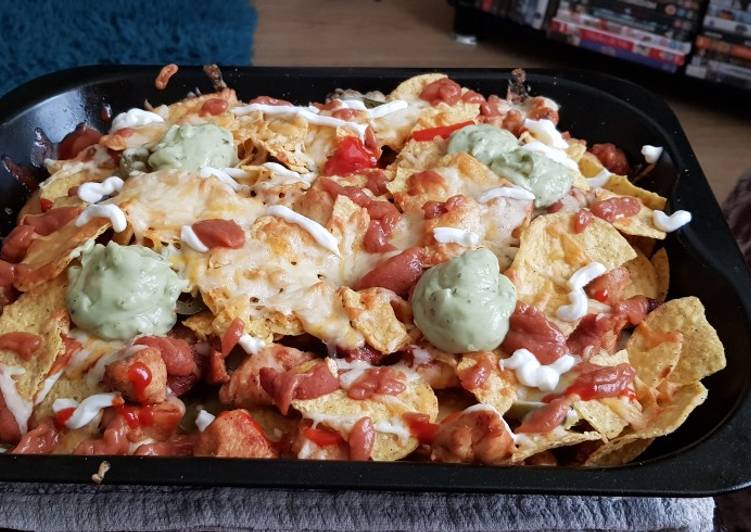 Steps to Prepare Perfect Nacho’s with Chicken & Chorizo 🍗