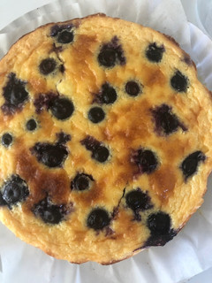 Una foto de Tarta de queso con arándanos