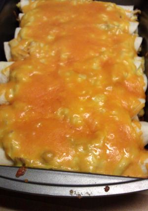 A picture of Delicious Chicken Enchiladas.