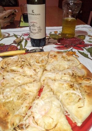 Una foto de Pizza de fugazzeta casera