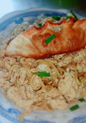 Hình của món Mì trộn indo.