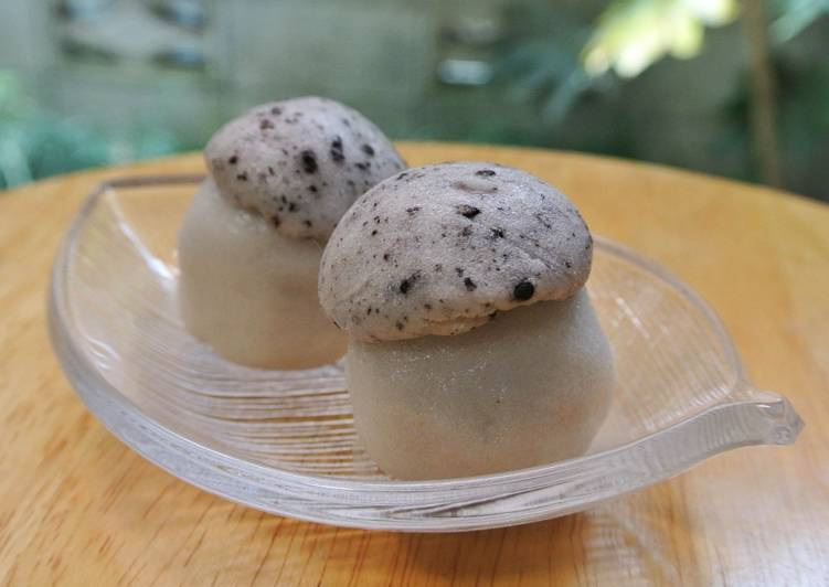Kinoko: Mushroom - Jouyo Manju (Wagashi) Kinoko: Mushroom - Jouyo Manju (Wagashi)