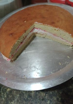 A picture of Victoria sandwich.