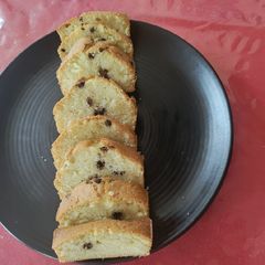 A picture of Chocochips vanilla tea cake.