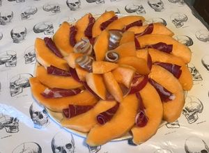 Une photo de Melon à la coppa et pancetta