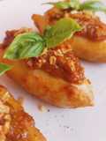 Calamares rellenos de pisto con butifarra