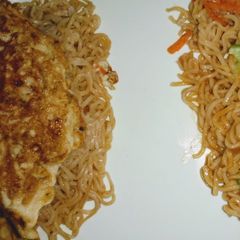 A picture of Noodles Omelette.