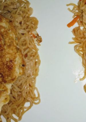 A picture of Noodles Omelette.
