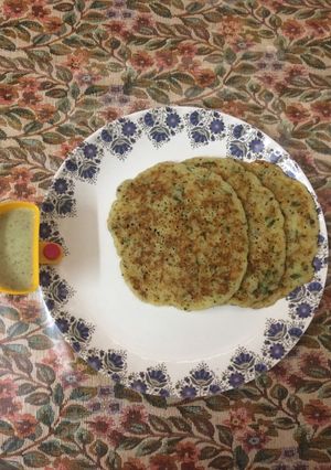 A picture of Rava uttapam.