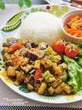 Eggplant-Packed Vegetable and Ground Meat Dry Curry