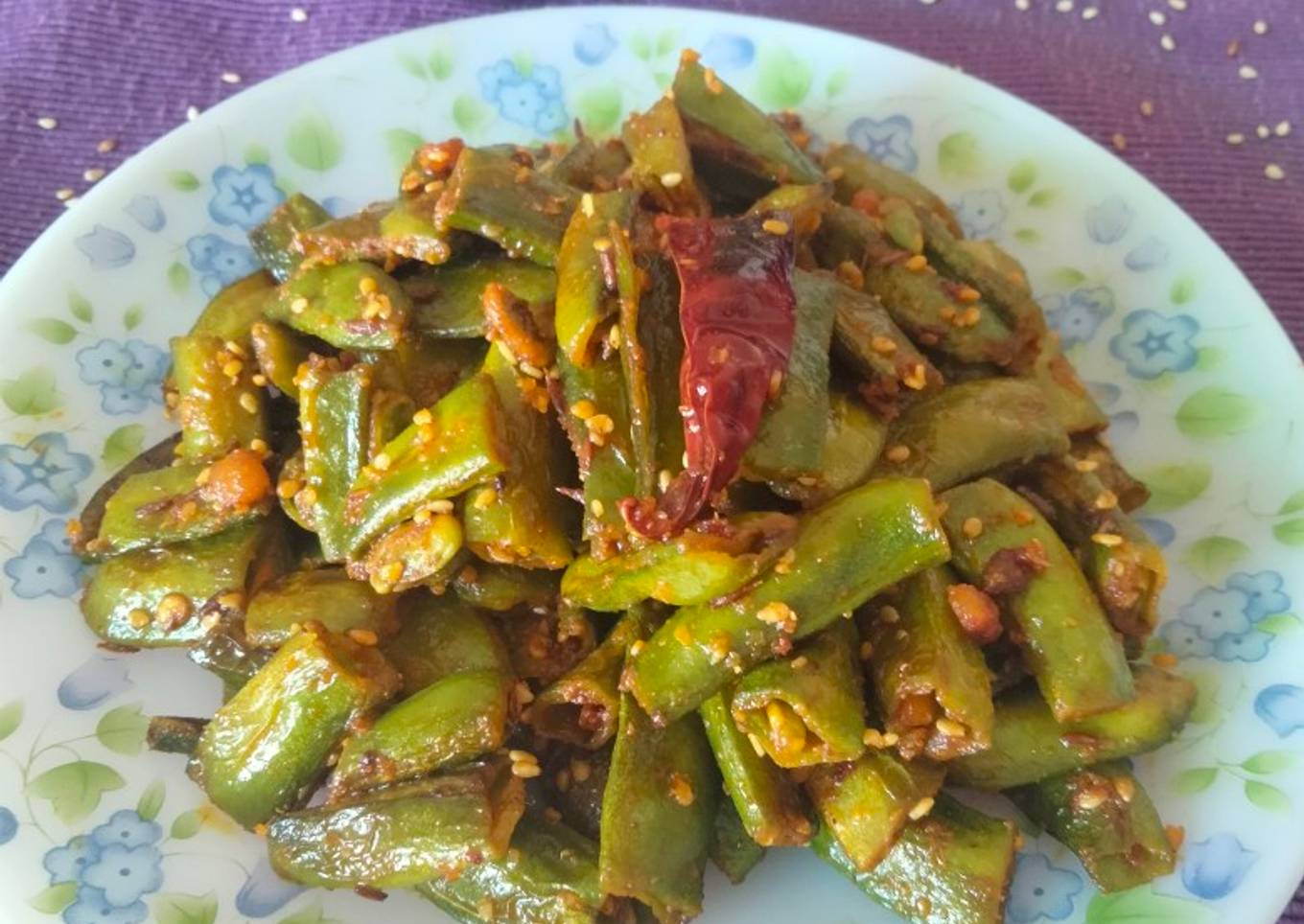 Broad beans fry