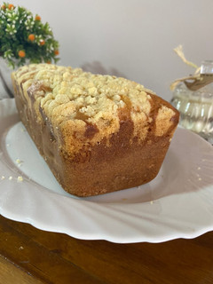 Una foto de Budín de manzana con crumble 🍎
