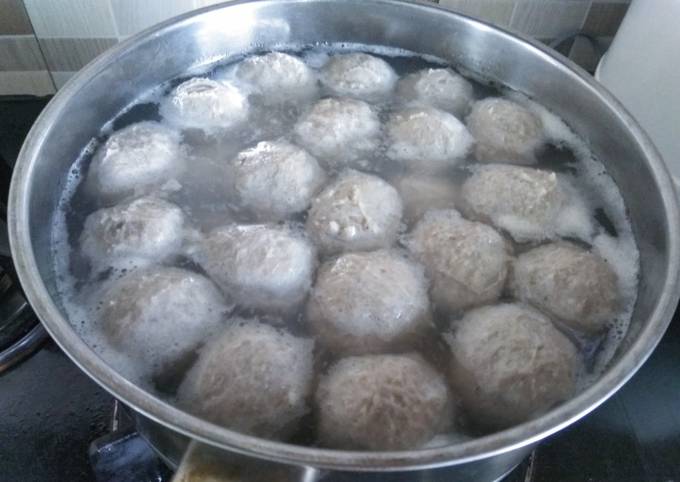 Resep Bakso Sapi Kenyal Enak Anti Gagal Oleh Dapur Numayya Cookpad