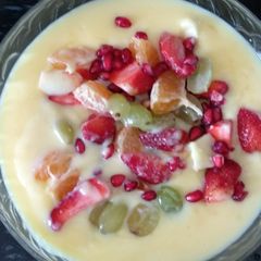 A picture of Creamy fruit custard.