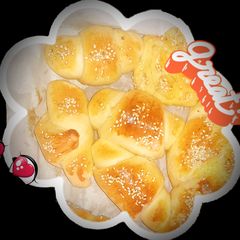 A picture of Dinner rolls 2.