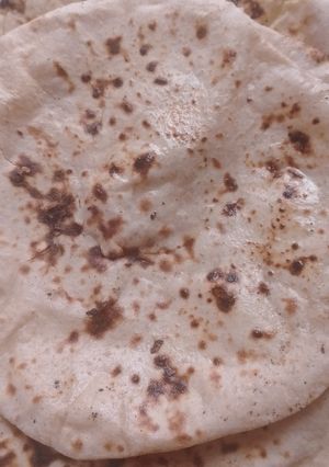 मुलायम रोटी(Mulayam roti recipe in hindi) रेसिपी मुख्य फोटो
