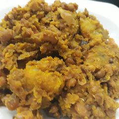 A picture of Porriage beans and plantain.