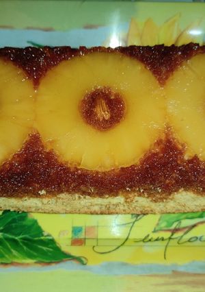 Una foto de Torta invertida de ananá (sin gluten)