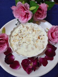 मखाने की खीर (Makhane ki kheer recipe in Hindi) रेसिपी मुख्य फोटो