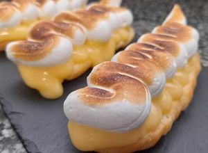 Foto principal de Lemon pie en base de masa choux