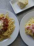 Fideos con salsas: Boloñesa y jamón crema