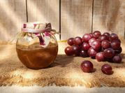 Una foto de mermelada de uvas