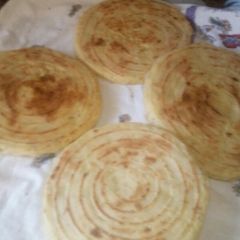 A picture of Moroccan bread (batbot).