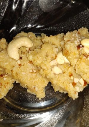 मलाई बर्फी (Malai barfi recipe in Hindi) रेसिपी मुख्य फोटो