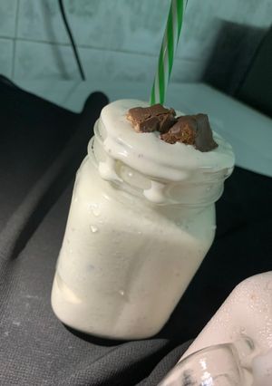 A picture of Chocolate smoothies.
