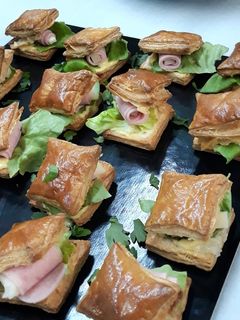 Φωτογραφία της συνταγής Καναπεδάκια με φύλλο σφολιάτας