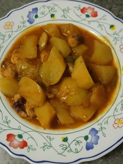 Una foto de Patatas guisadas con pulpo